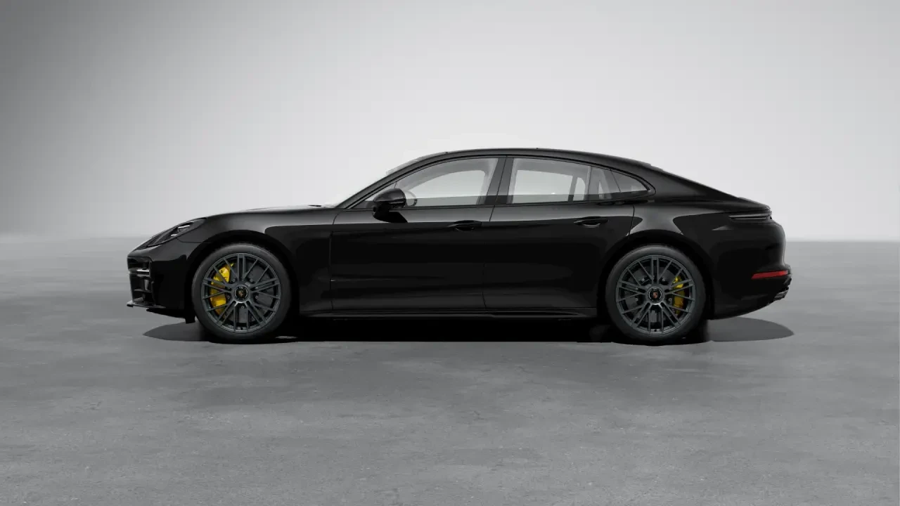 2026 Porsche Panamera - Image 16 of 31