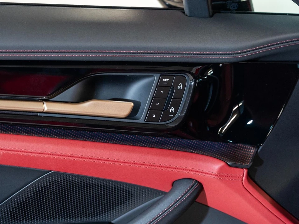 2026 Porsche Panamera - Image 18 of 30