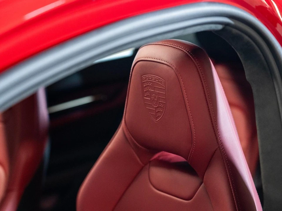 2026 Porsche Panamera - Image 26 of 30