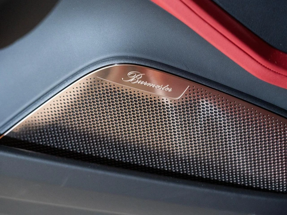 2026 Porsche Panamera - Image 19 of 30