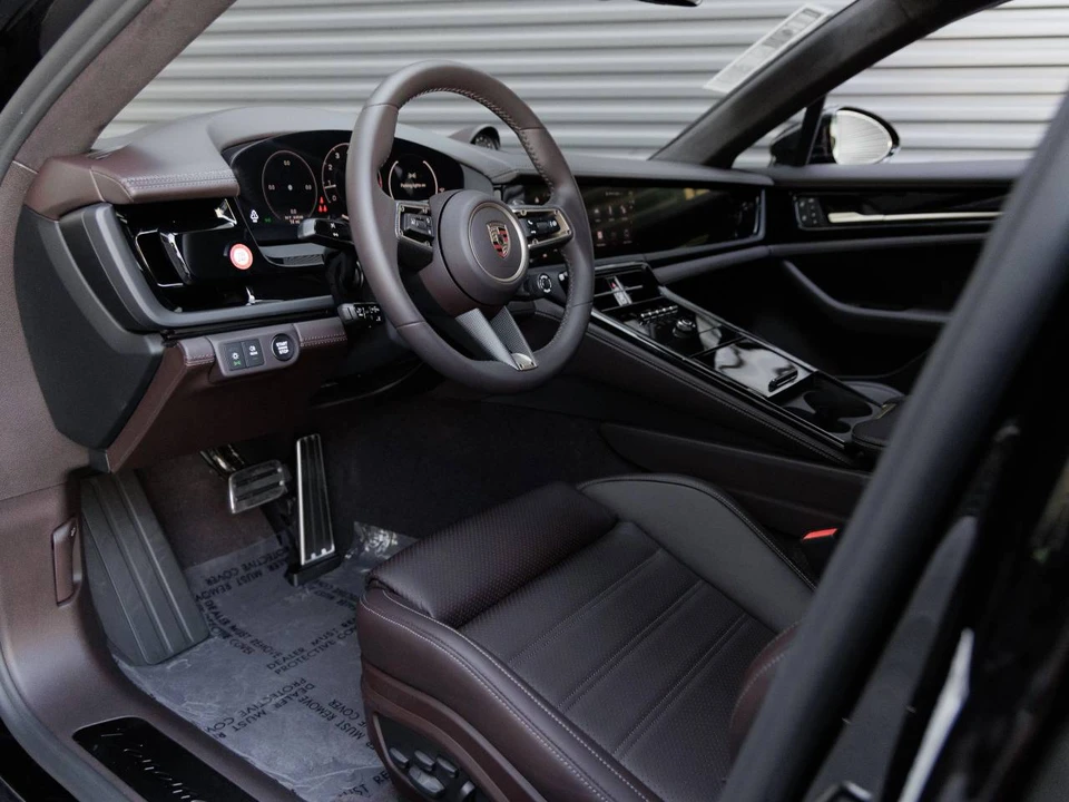 2026 Porsche 976 Panamera - Image 4 of 5