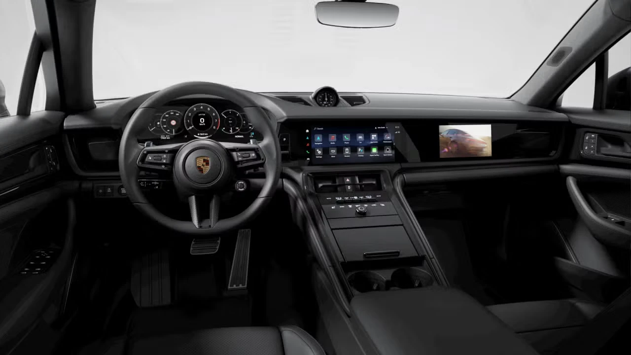 2026 Porsche Panamera - Image 28 of 31