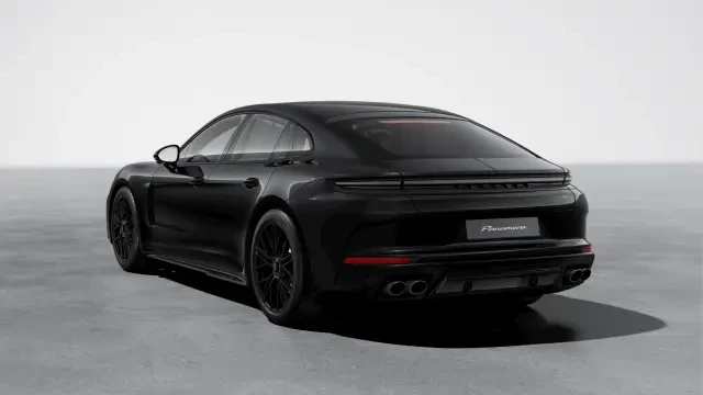 2026 Porsche Panamera - Image 22 of 31