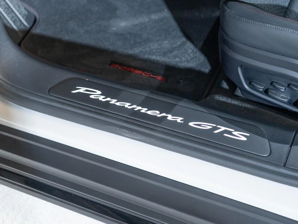 2026 Porsche Panamera - Image 12 of 29