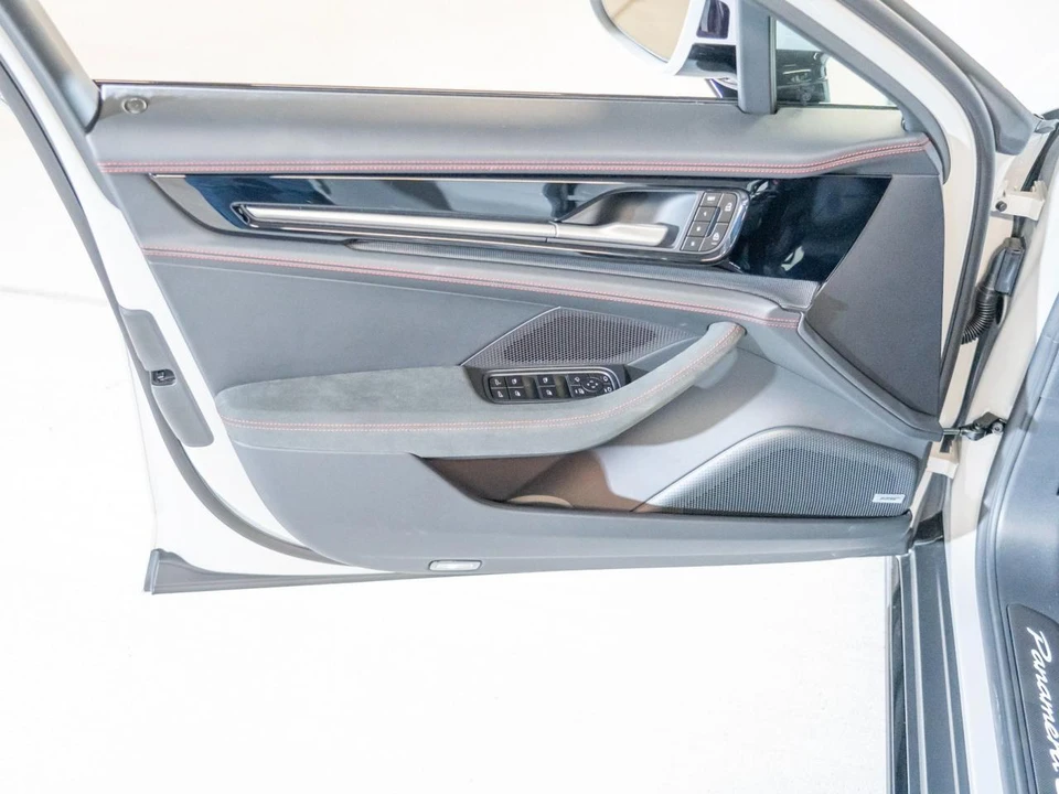 2026 Porsche Panamera - Image 16 of 29