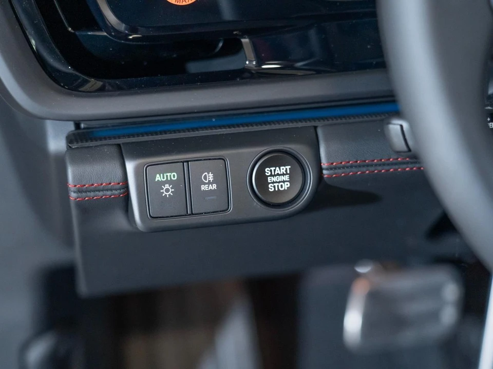 2026 Porsche Panamera - Image 23 of 29