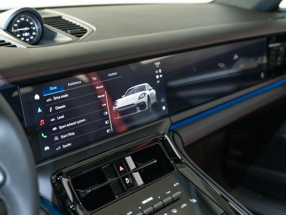 2026 Porsche Panamera - Image 20 of 29