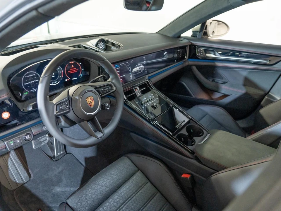 2026 Porsche Panamera - Image 4 of 29