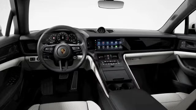 2026 Porsche Panamera - Image 26 of 31