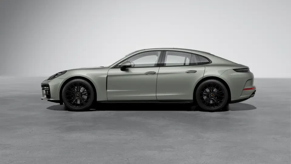 2026 Porsche Panamera - Image 15 of 31