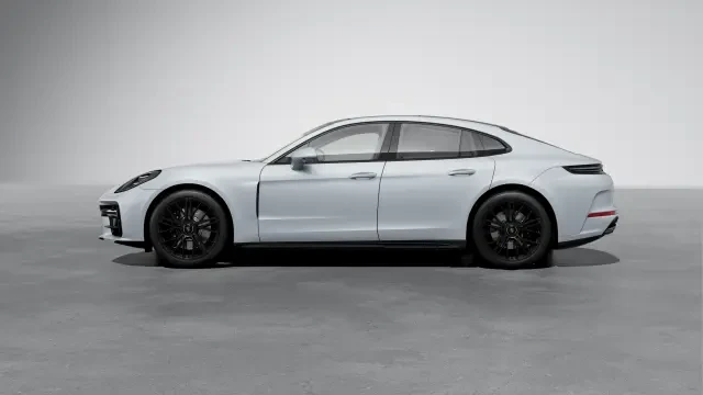 2026 Porsche Panamera - Image 14 of 31