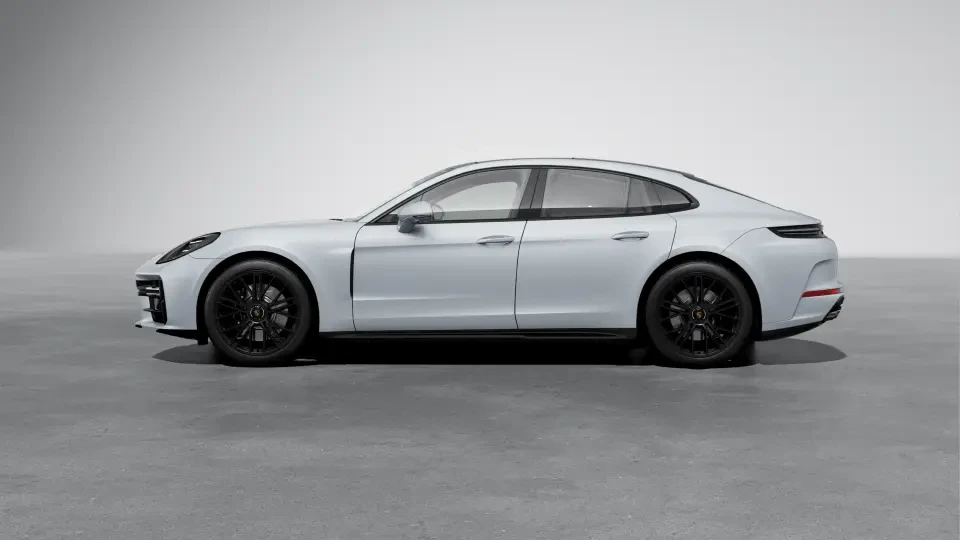 2026 Porsche Panamera - Image 15 of 31