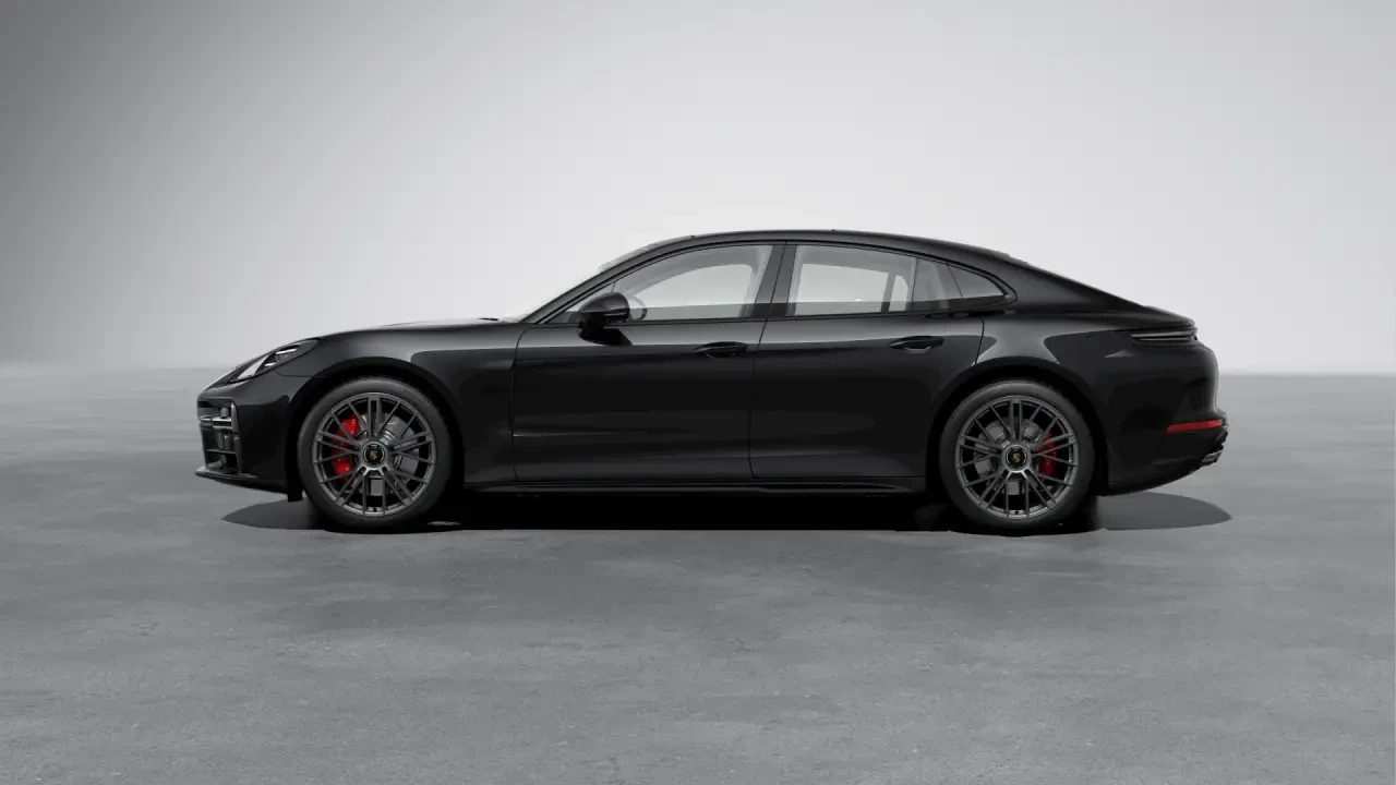 2026 Porsche Panamera - Image 16 of 31
