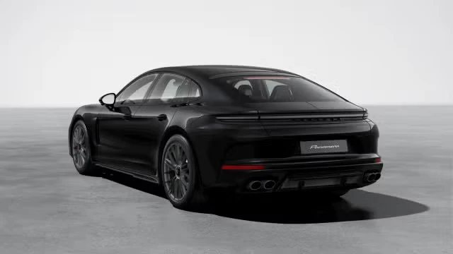 2026 Porsche Panamera - Image 18 of 31