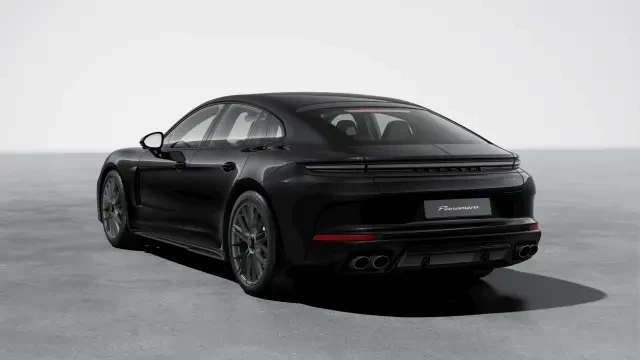 2026 Porsche Panamera - Image 22 of 31