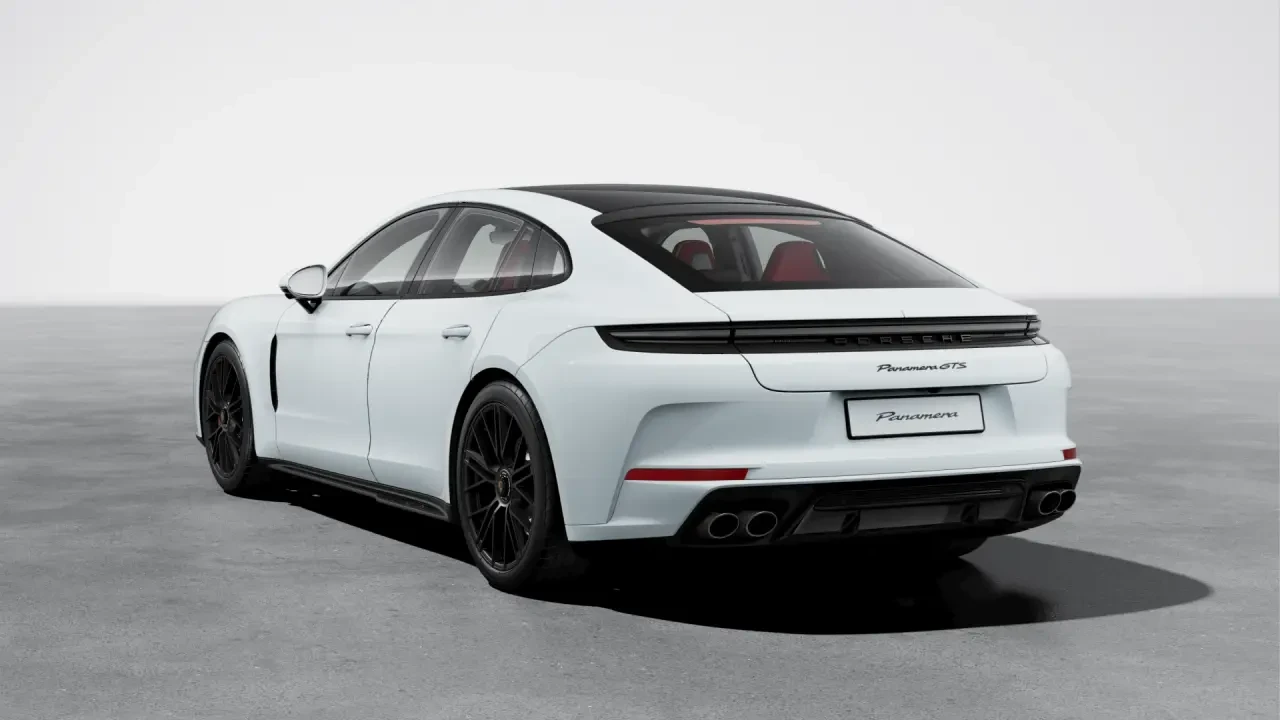 2026 Porsche Panamera - Image 24 of 31