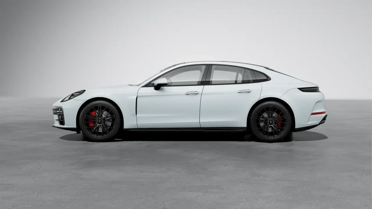 2026 Porsche Panamera - Image 16 of 31