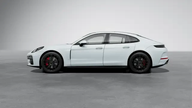 2026 Porsche Panamera - Image 14 of 31