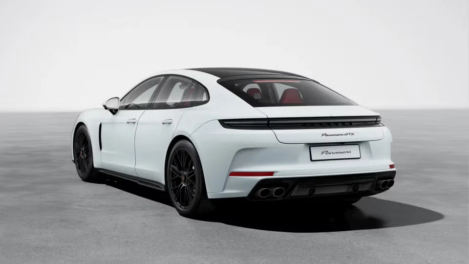 2026 Porsche Panamera - Image 19 of 31