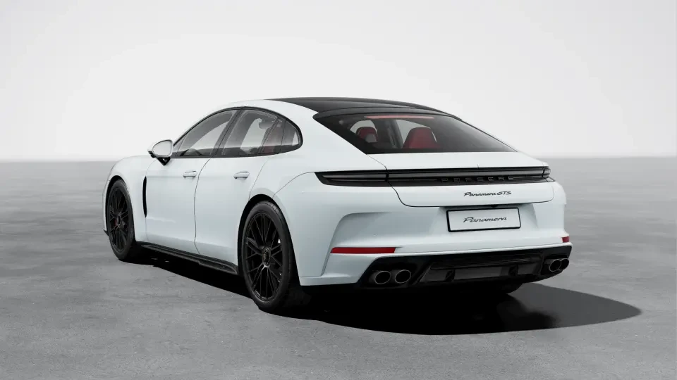 2026 Porsche Panamera - Image 23 of 31