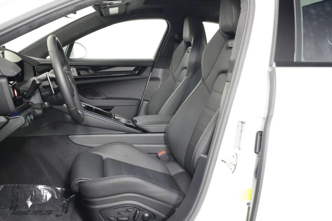 2026 Porsche 976 Panamera - Image 5 of 5