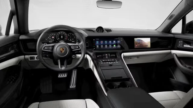 2026 Porsche Panamera - Image 26 of 30