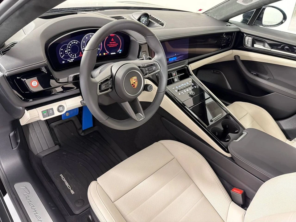 2026 Porsche Panamera - Image 4 of 5