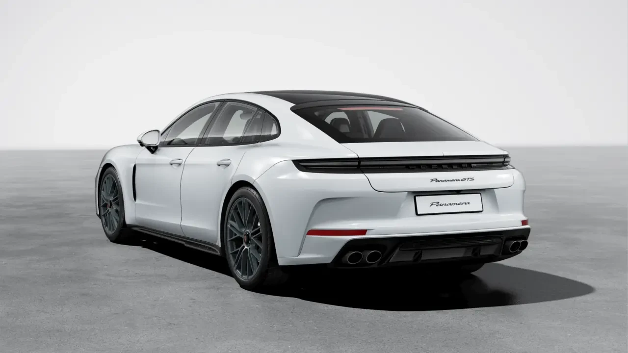 2026 Porsche Panamera - Image 24 of 31