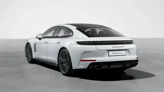 2026 Porsche Panamera - Image 21 of 31