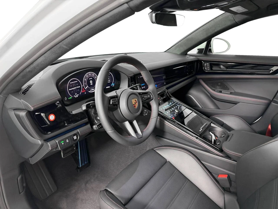 2026 Porsche Panamera - Image 4 of 5