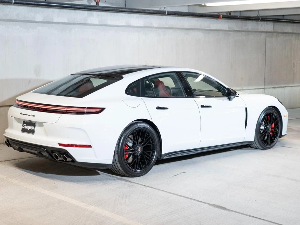 2026 Porsche Panamera - Image 9 of 29