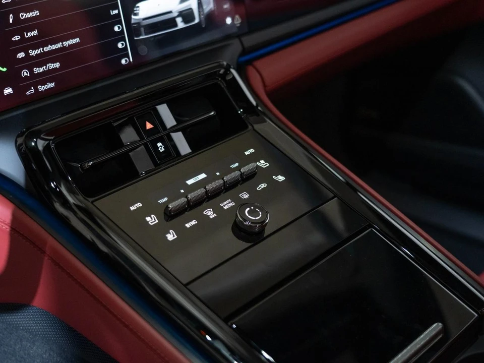 2026 Porsche Panamera - Image 22 of 29