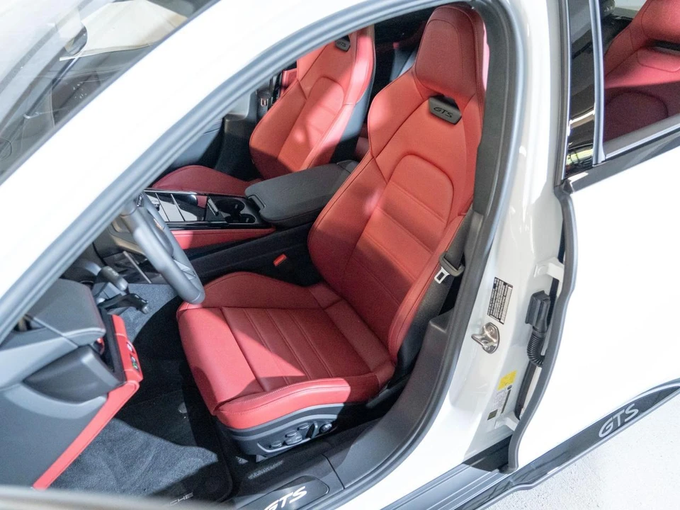 2026 Porsche Panamera - Image 5 of 29
