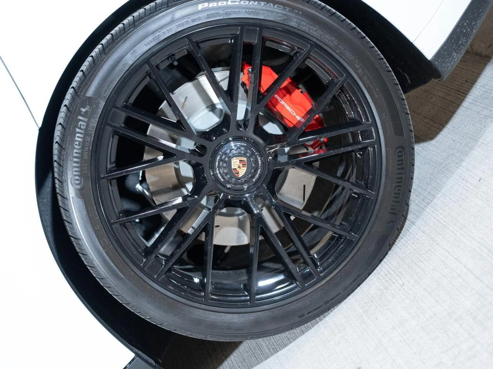 2026 Porsche Panamera - Image 11 of 29