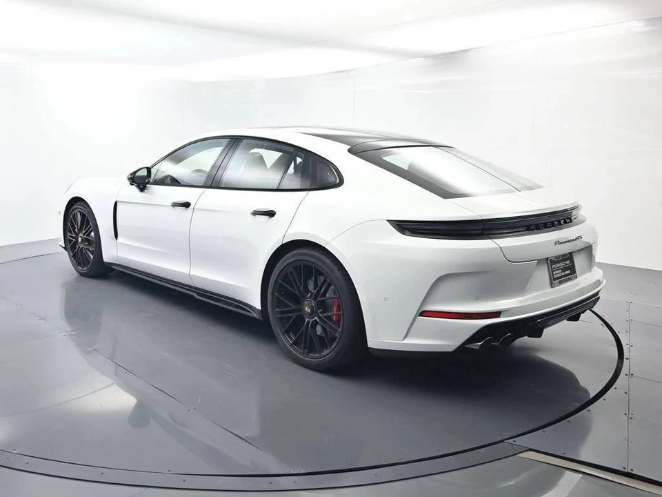 2026 Porsche 976 Panamera - Image 3 of 4