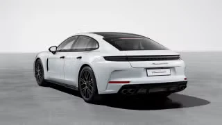 2026 Porsche Panamera - Image 17 of 30