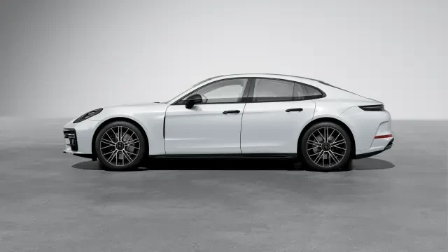 2026 Porsche Panamera - Image 14 of 30