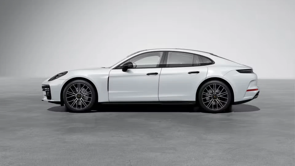 2026 Porsche Panamera - Image 11 of 30