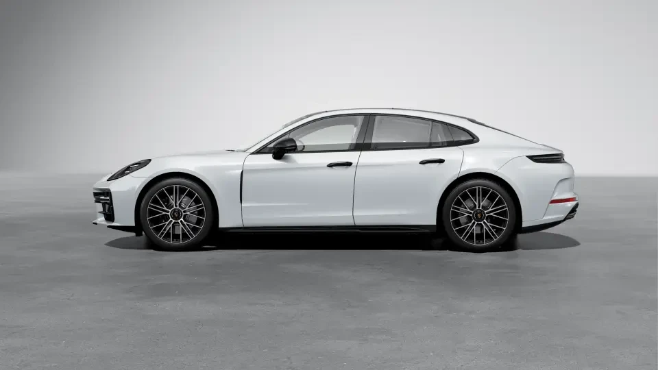 2026 Porsche Panamera - Image 15 of 30