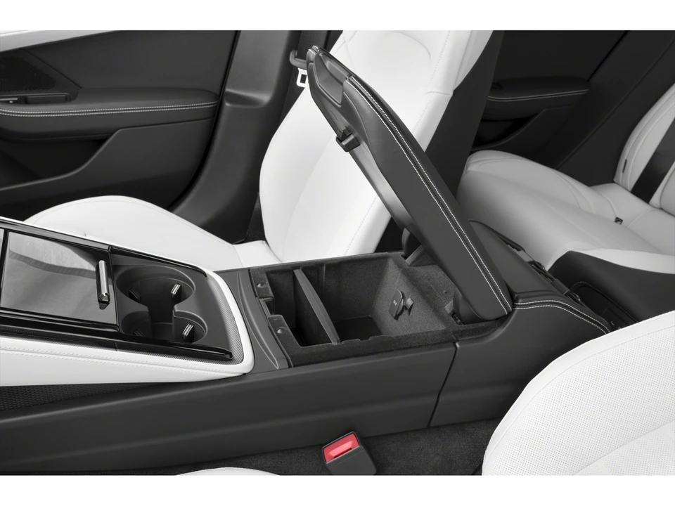2026 Porsche Panamera - Image 13 of 15
