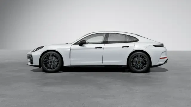 2026 Porsche Panamera - Image 14 of 30