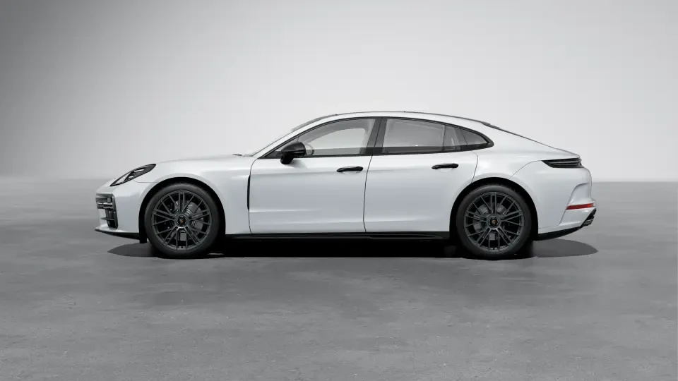 2026 Porsche Panamera - Image 15 of 30