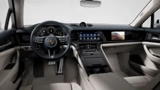 2026 Porsche Panamera - Image 25 of 31