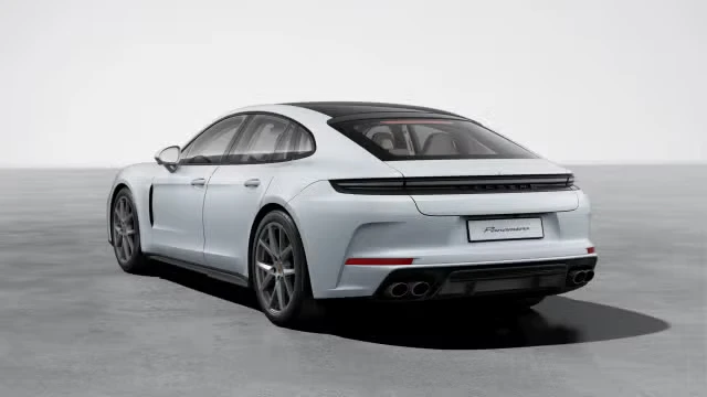 2026 Porsche Panamera - Image 18 of 31