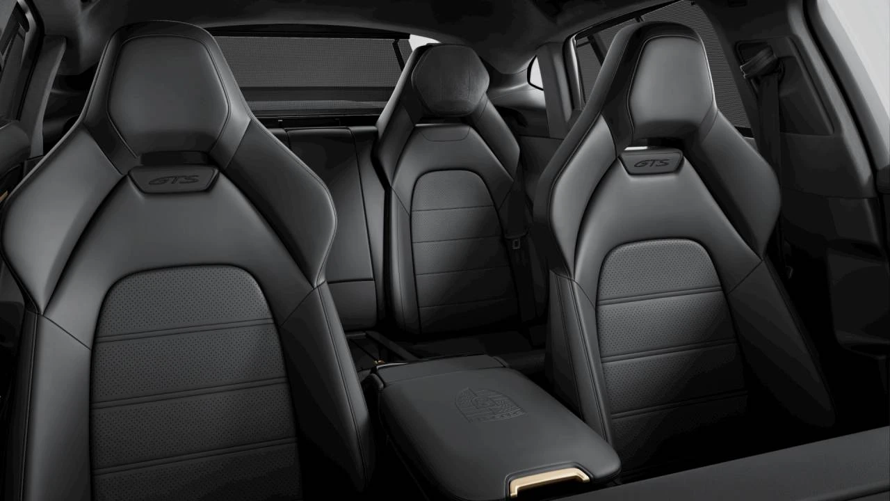 2026 Porsche Panamera - Image 9 of 10