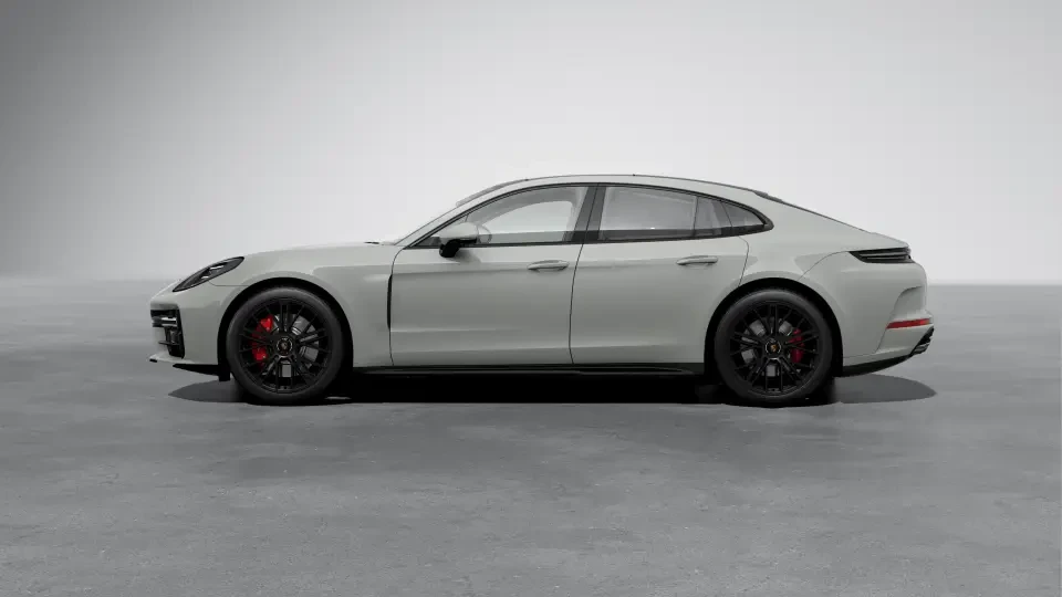 2026 Porsche Panamera - Image 15 of 31