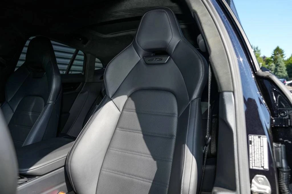 2026 Porsche 976 Panamera - Image 5 of 5