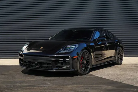 2026 Porsche Panamera GTS