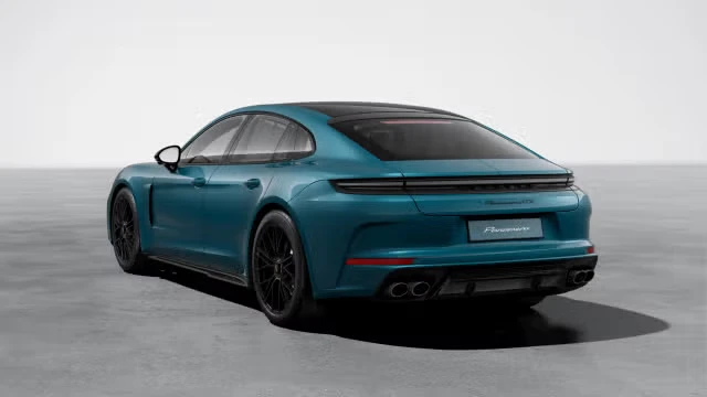 2026 Porsche Panamera - Image 18 of 31