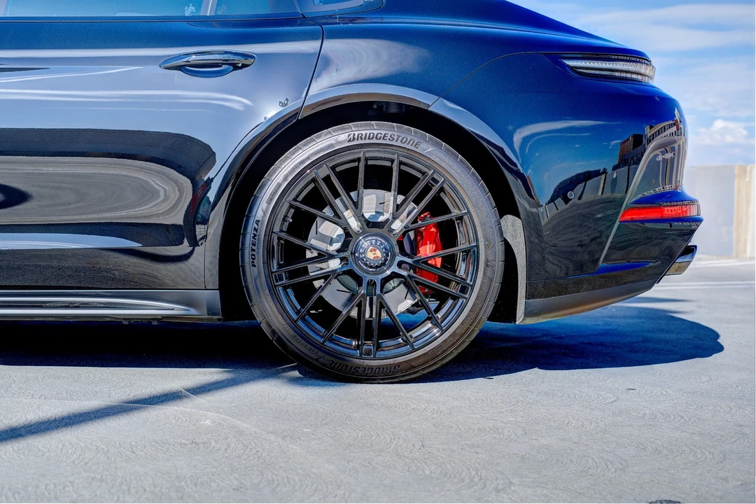2026 Porsche 976 Panamera - Image 11 of 31